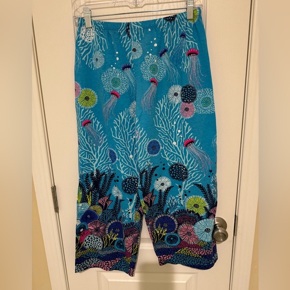 HUE Pants - HUE Beach Theme Capris